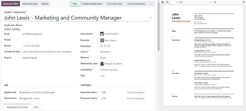 El currículum en la tarjeta del postulante en el lado derecho de la pantalla.